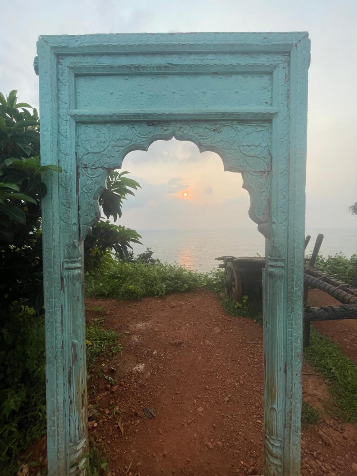 Baga Beach Ocean Calangute Bagian luar foto